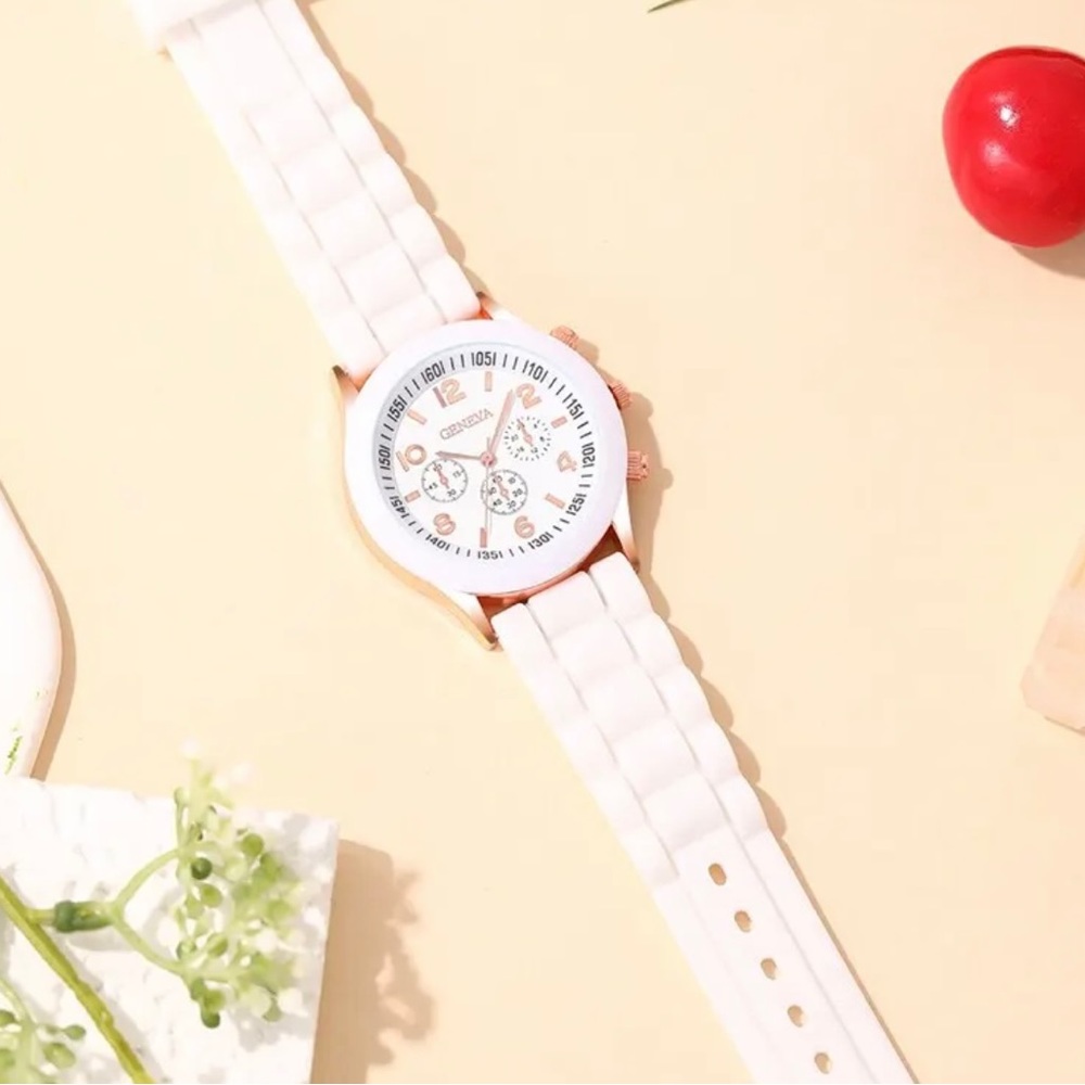 Women Quartz Watch Pink Silicone Jelly Wristwatch - Picture 4 of 4